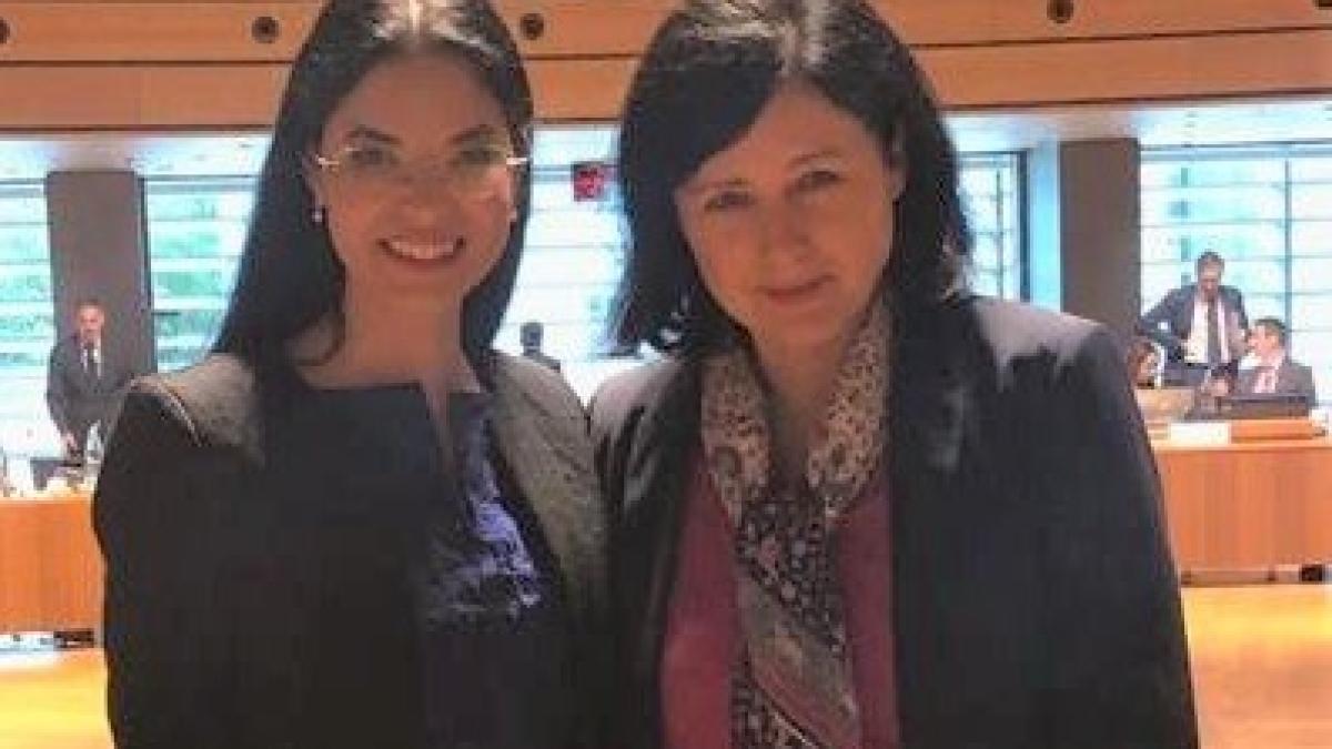 birchall---jourova_73054500