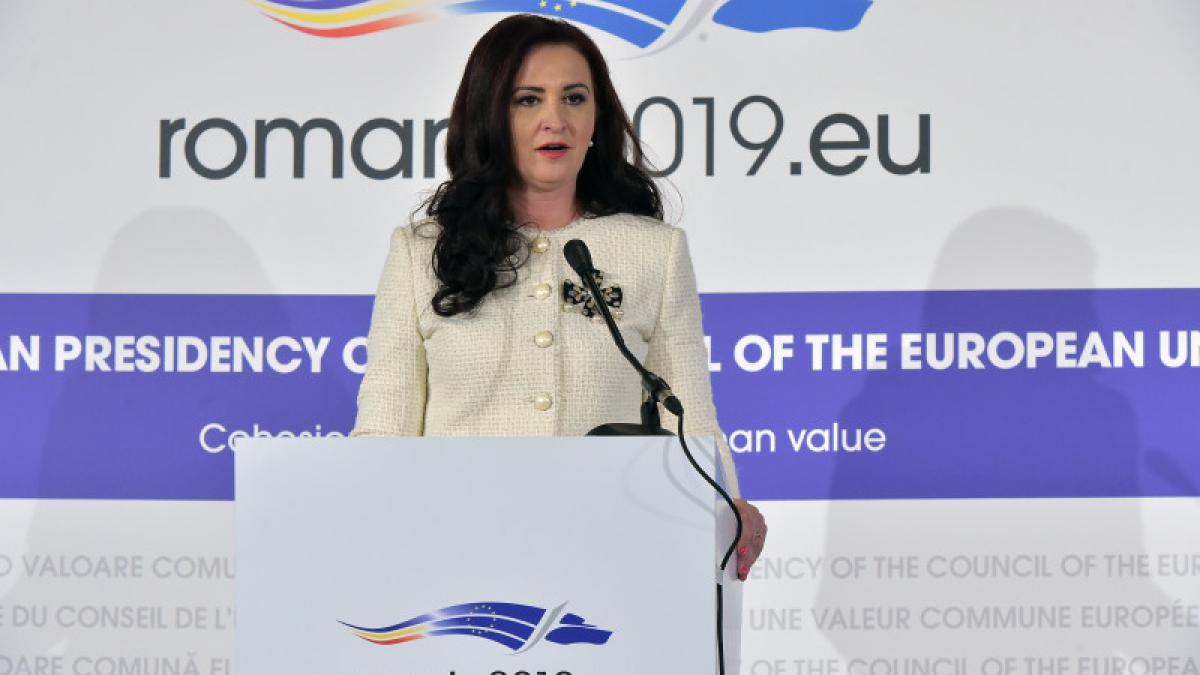 intotero-ministru_14371500