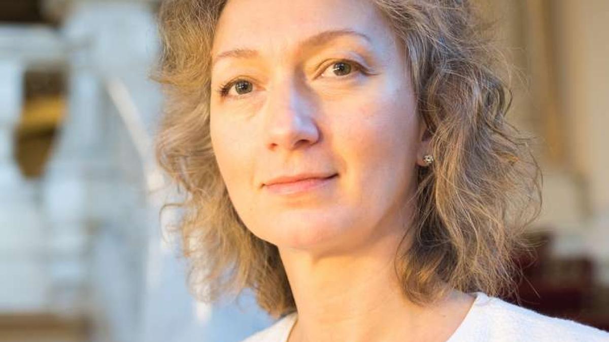 simina-tanasescu_25253400