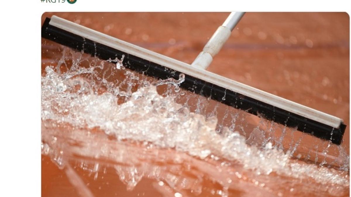 roland_garros_ploaie_teren_11033400