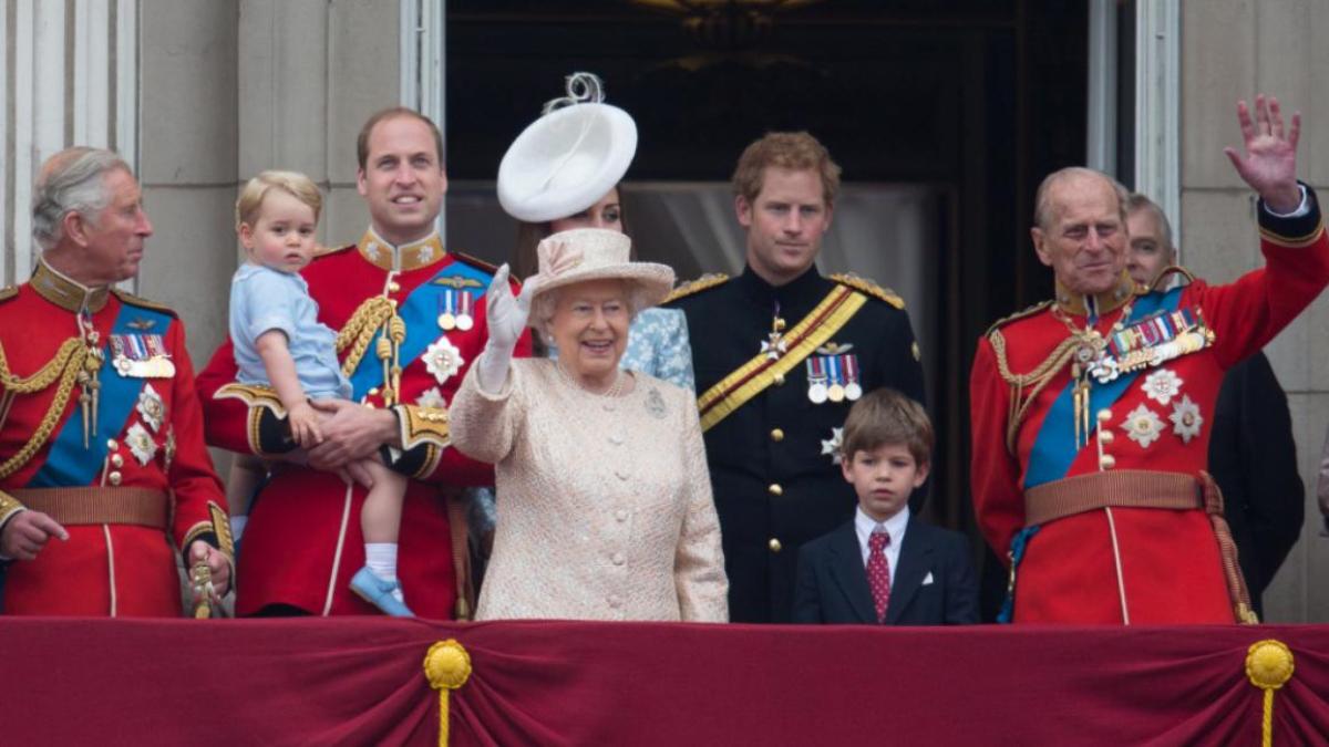 familia-regala_58723200