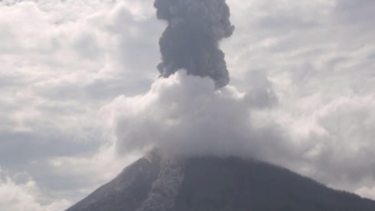vulcanul-sinabung_00766700