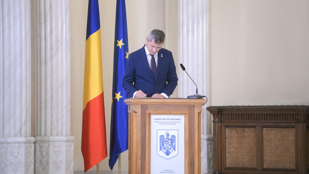 dan-barna-semnare-acord-politic-cotroceni_86737200