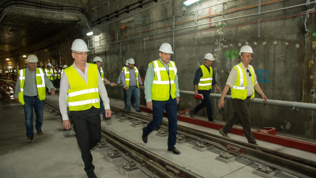 gabriel-mutu-la-gura-de-metrou-din-drumul-taberei_86728700