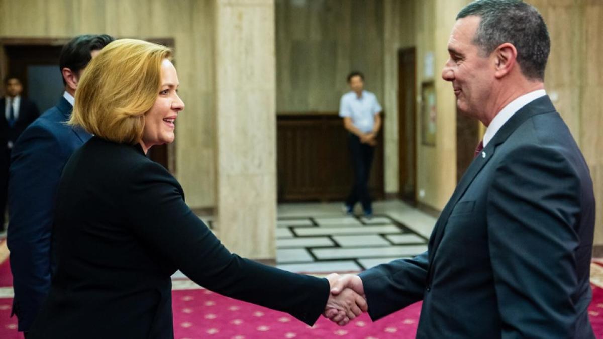 carmen-dan-david-pekoske_70050100