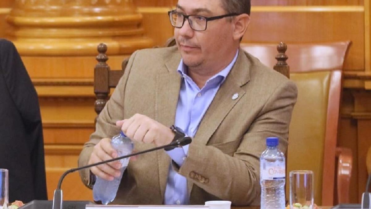 victor_ponta_grup_parlament_54080700