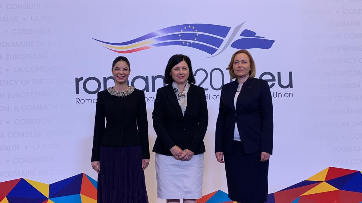 birchall---jourova---dan_22082800