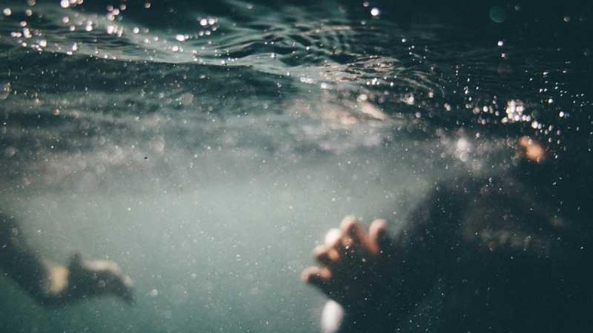 copil_apa_bazin_piscina_69703500