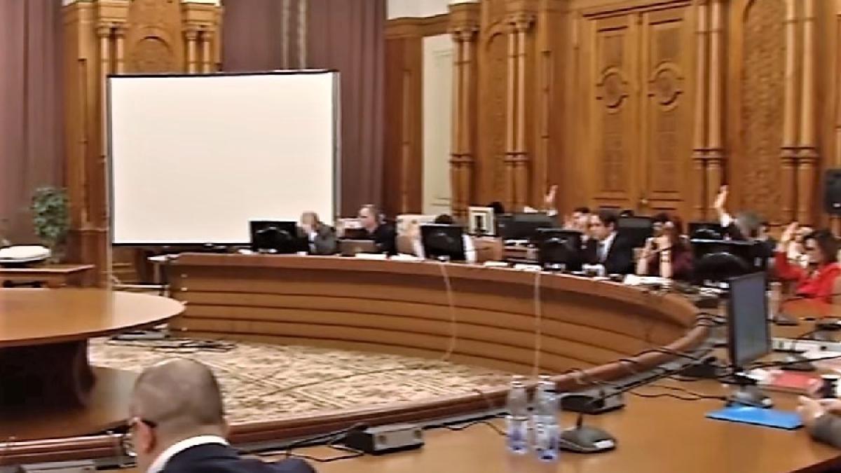 comisii_parlament_72814400