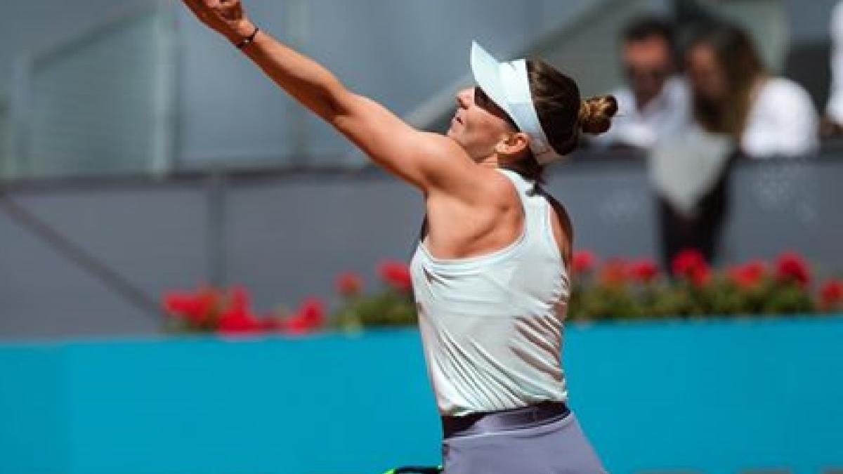 simona_halep_serviciu_madrid_semifinale_fb_75652800
