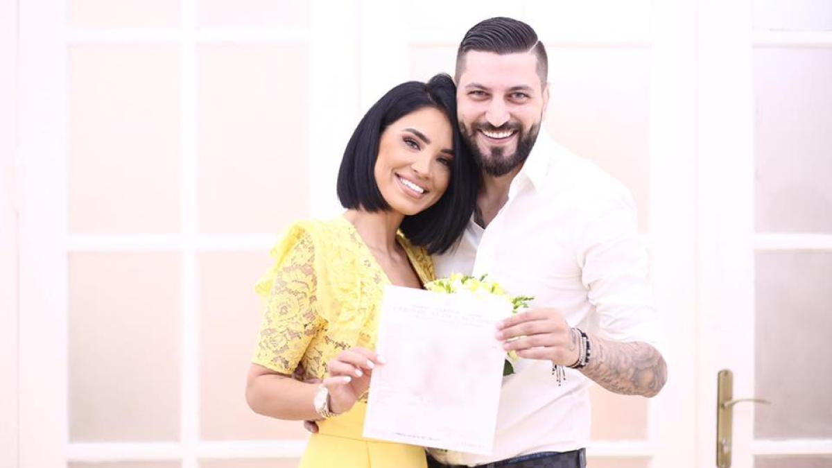 adelina_pestritu_74238800