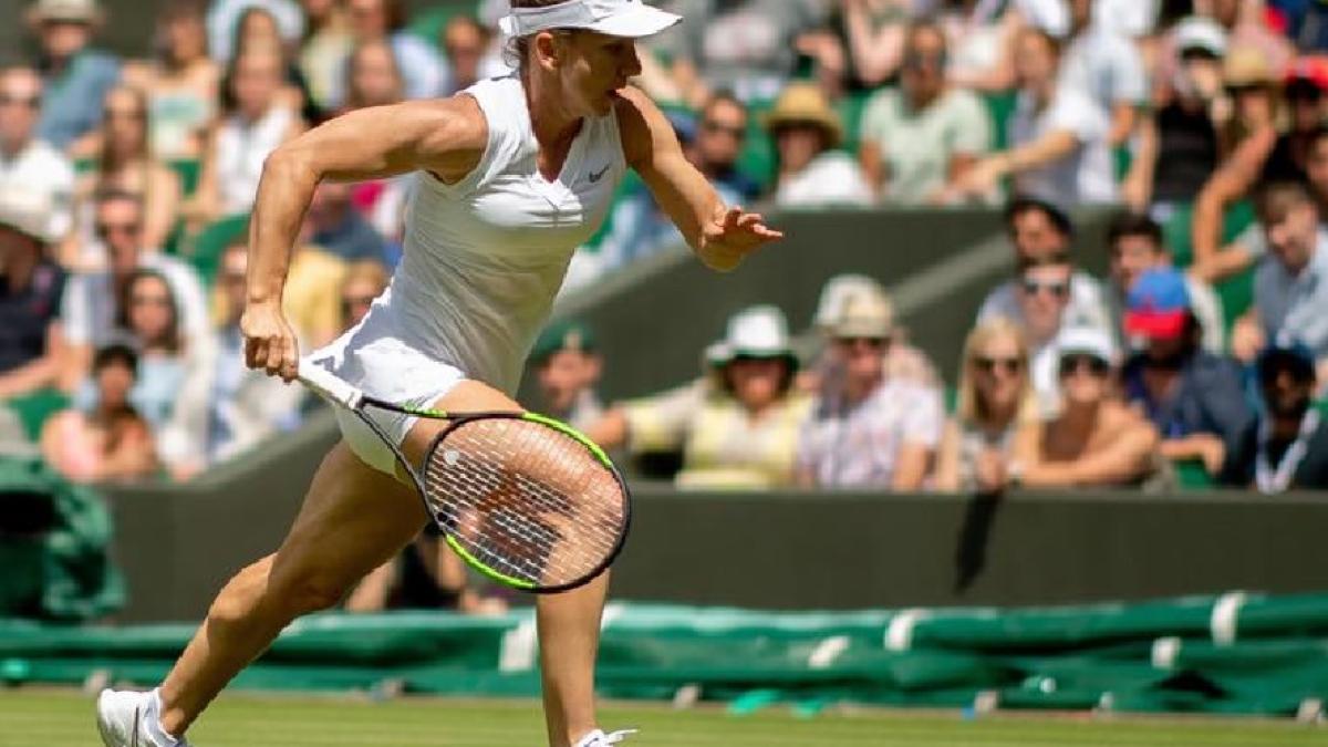 simona_halep_fb_wmbl_56091500
