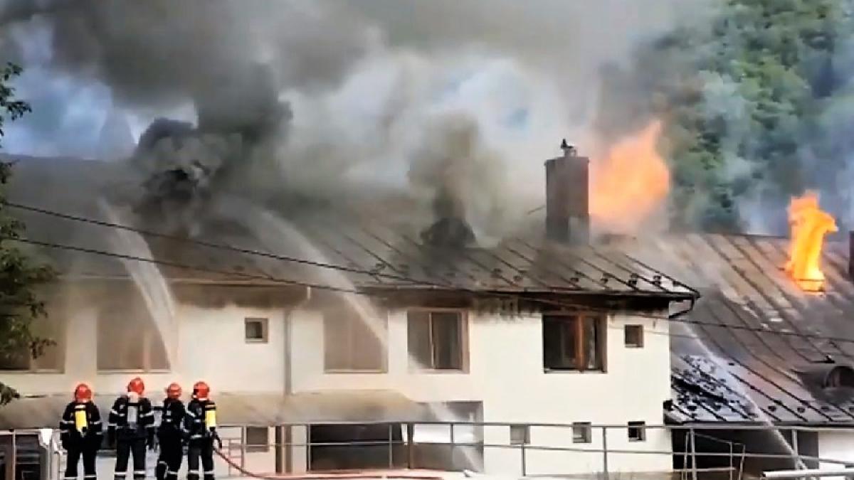incendiu_manastirea_rimat_85189200