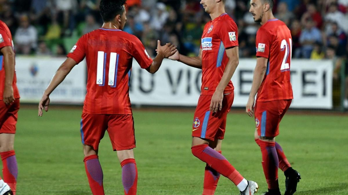 fcsb_meci_echipament_rosu_59109900