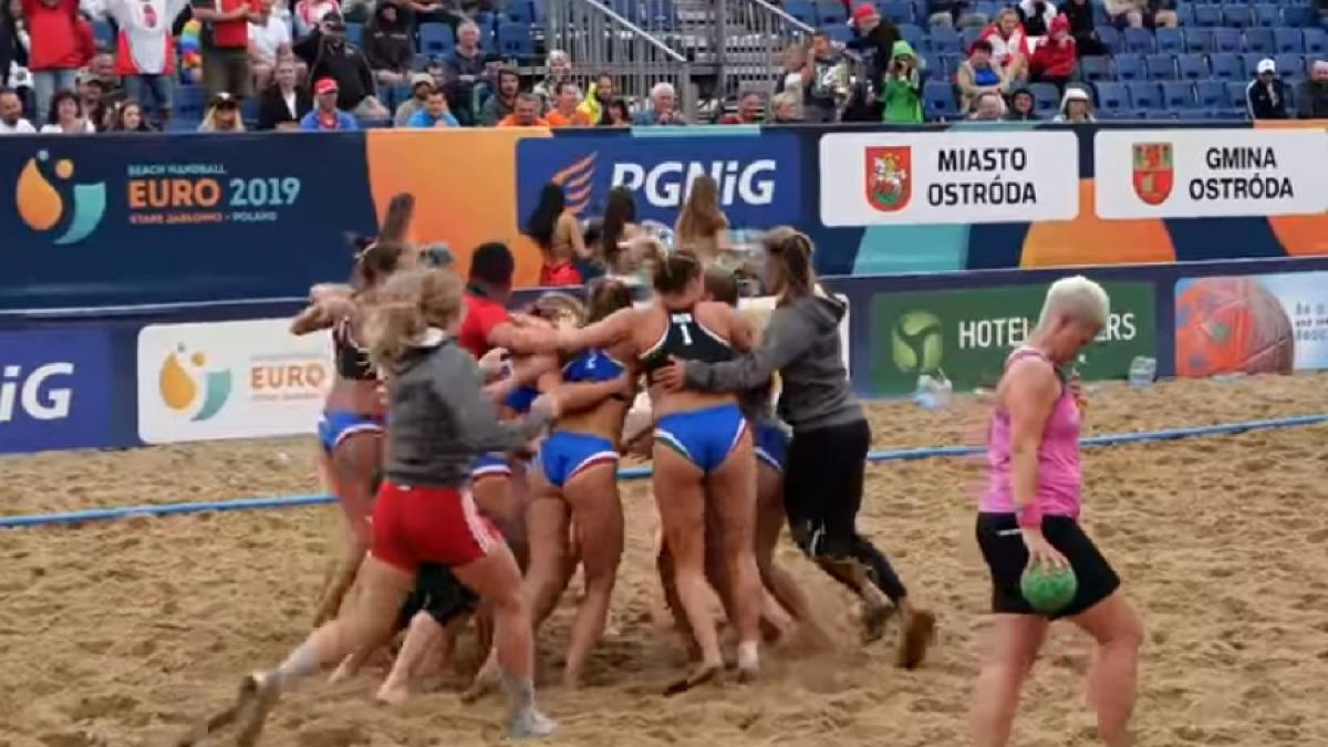 handbal_pe_plaja_19746100