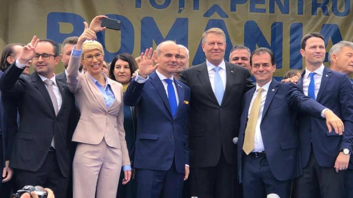 rares-bogdan-klaus-iohannis_81118600