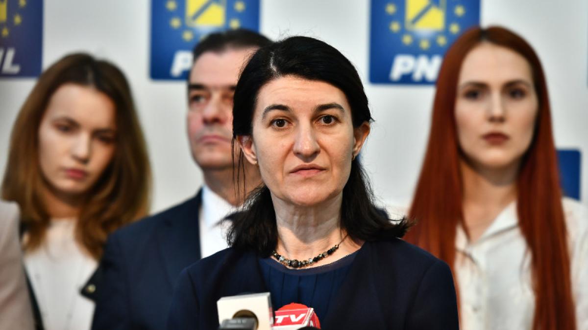 violeta-alexandru_94645300