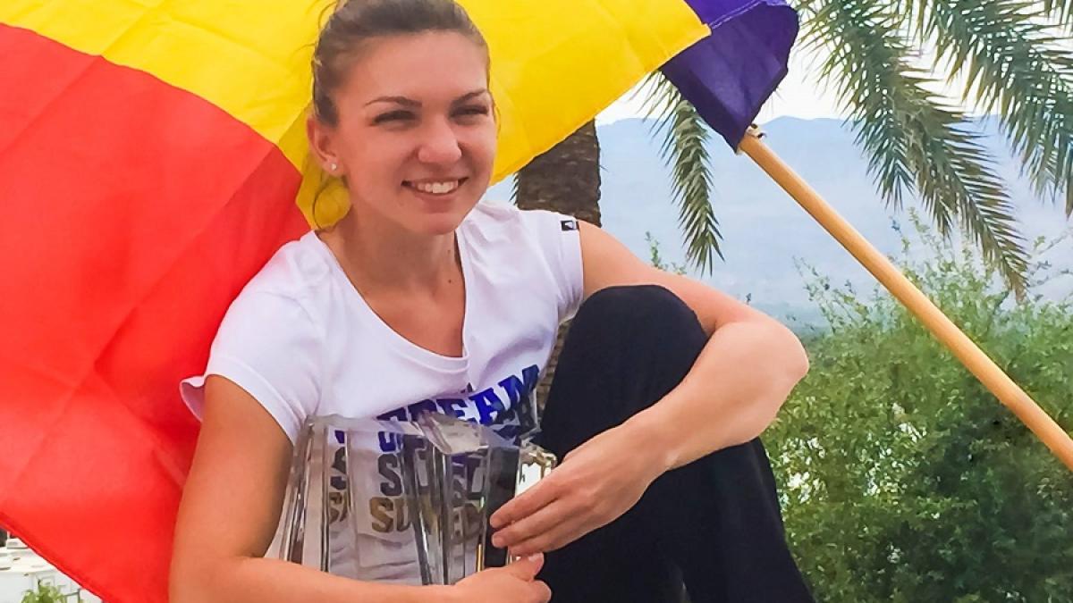 simona_drapel_tricolor_43321100