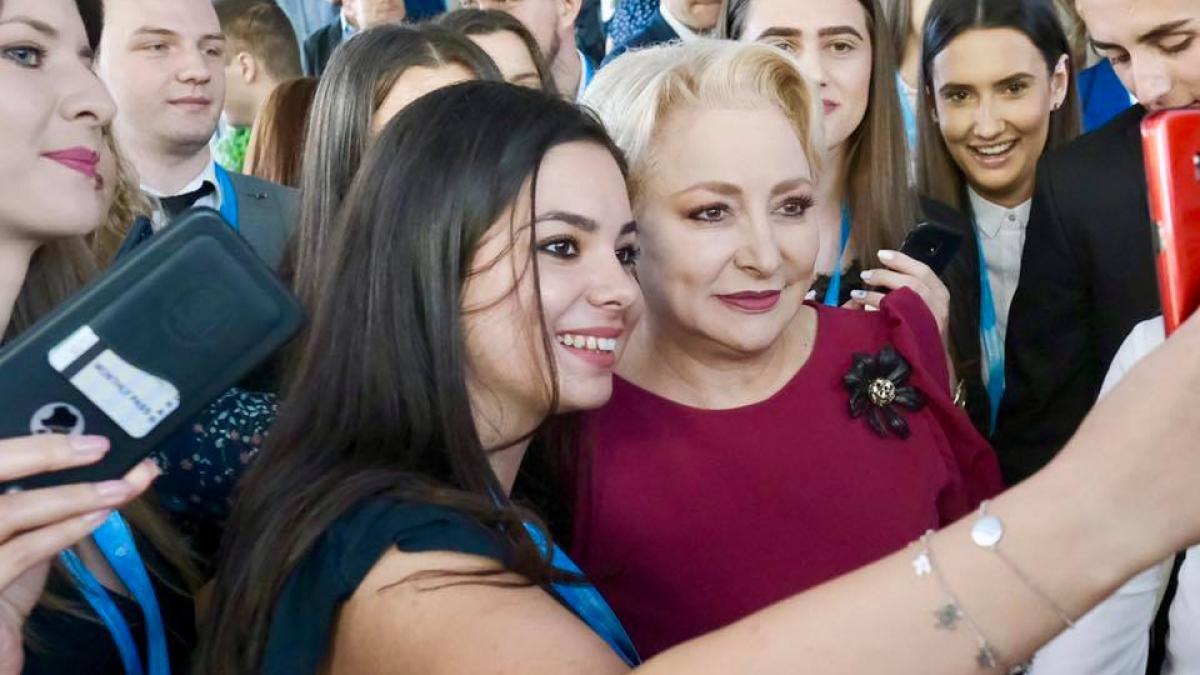 dancila-tineri_90491200