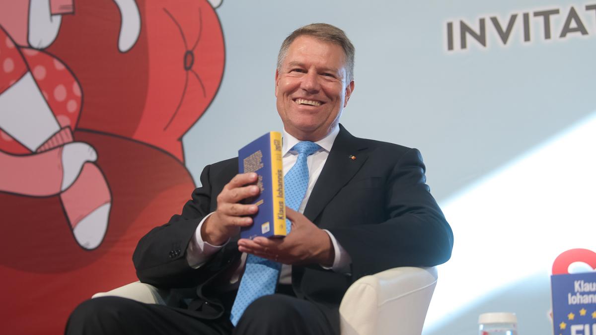klaus-iohannis-carte_84066800
