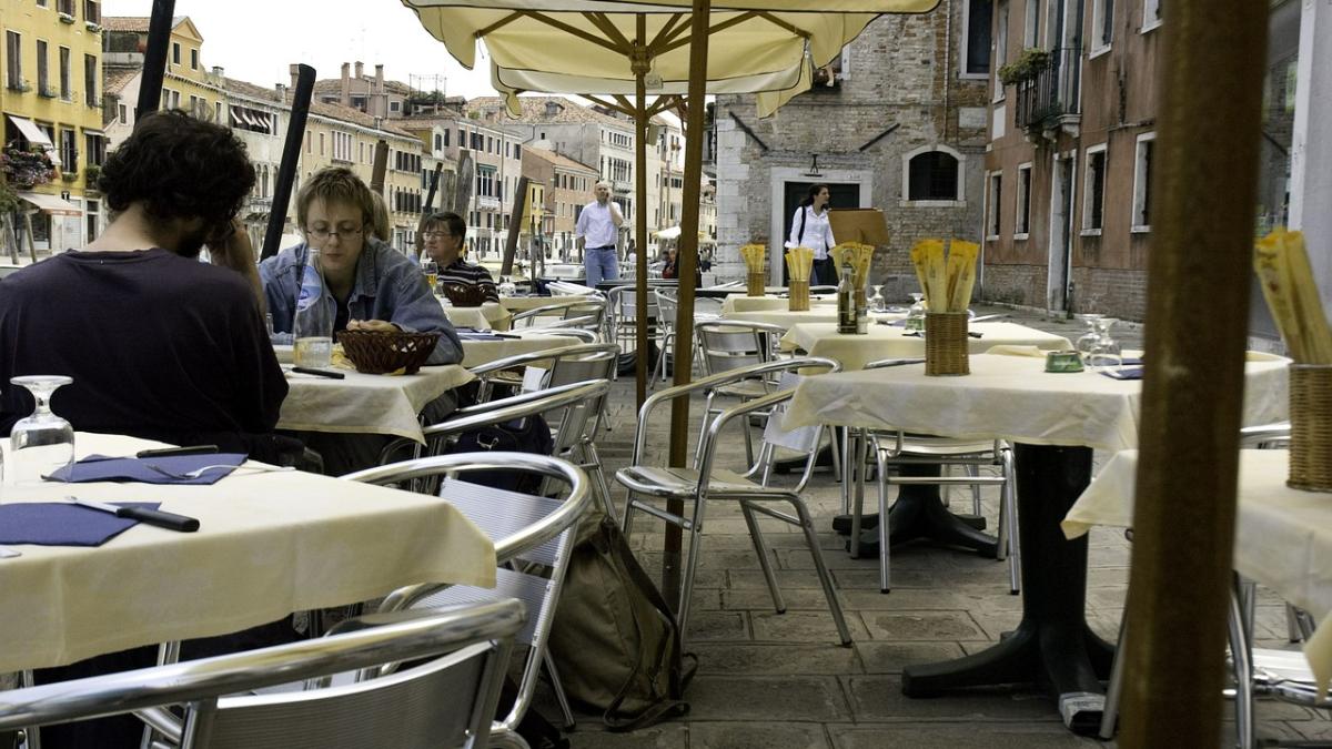 turisti-venetia_26192500