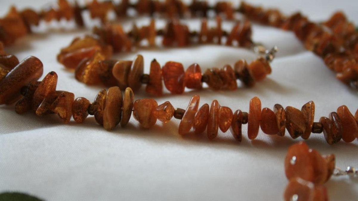 colier-chihlimbar_93794600