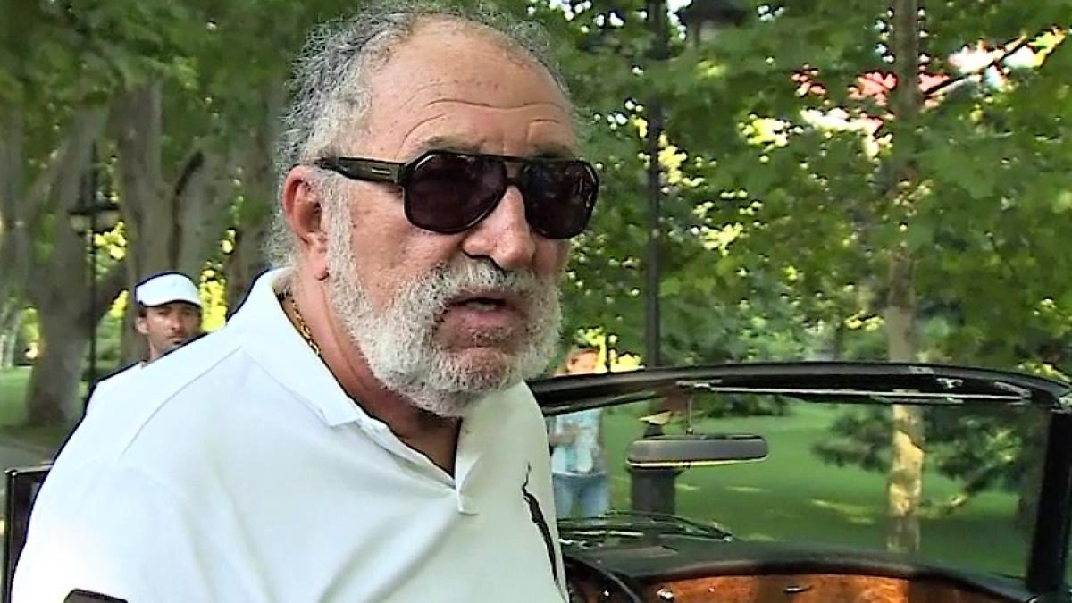 ion_tiriac_masina_tenis_97009700