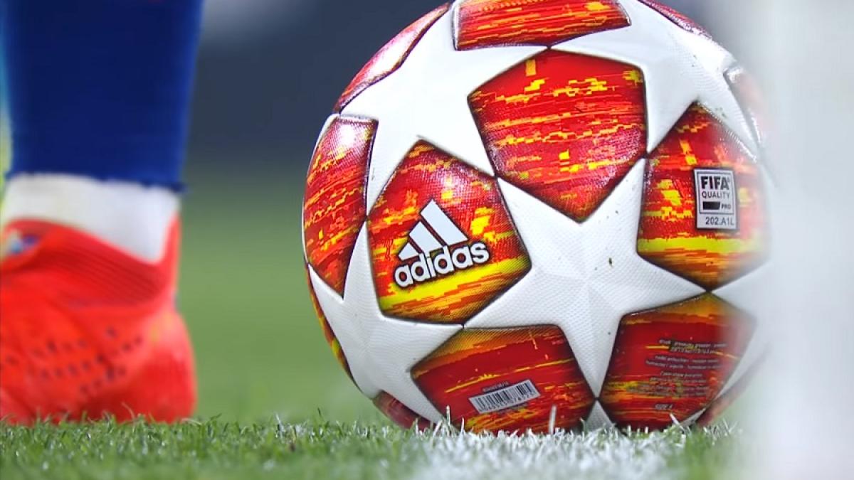 minge_fotbal_fifa_meci_82574300