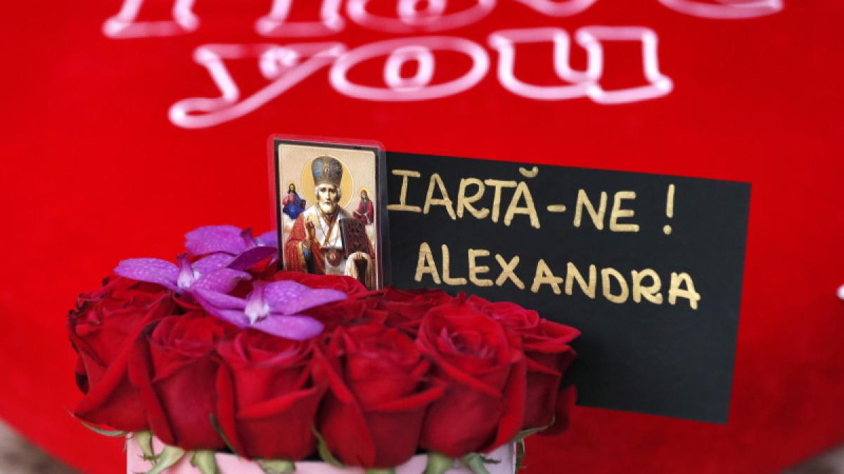 alexandra-caracal-1_07806900