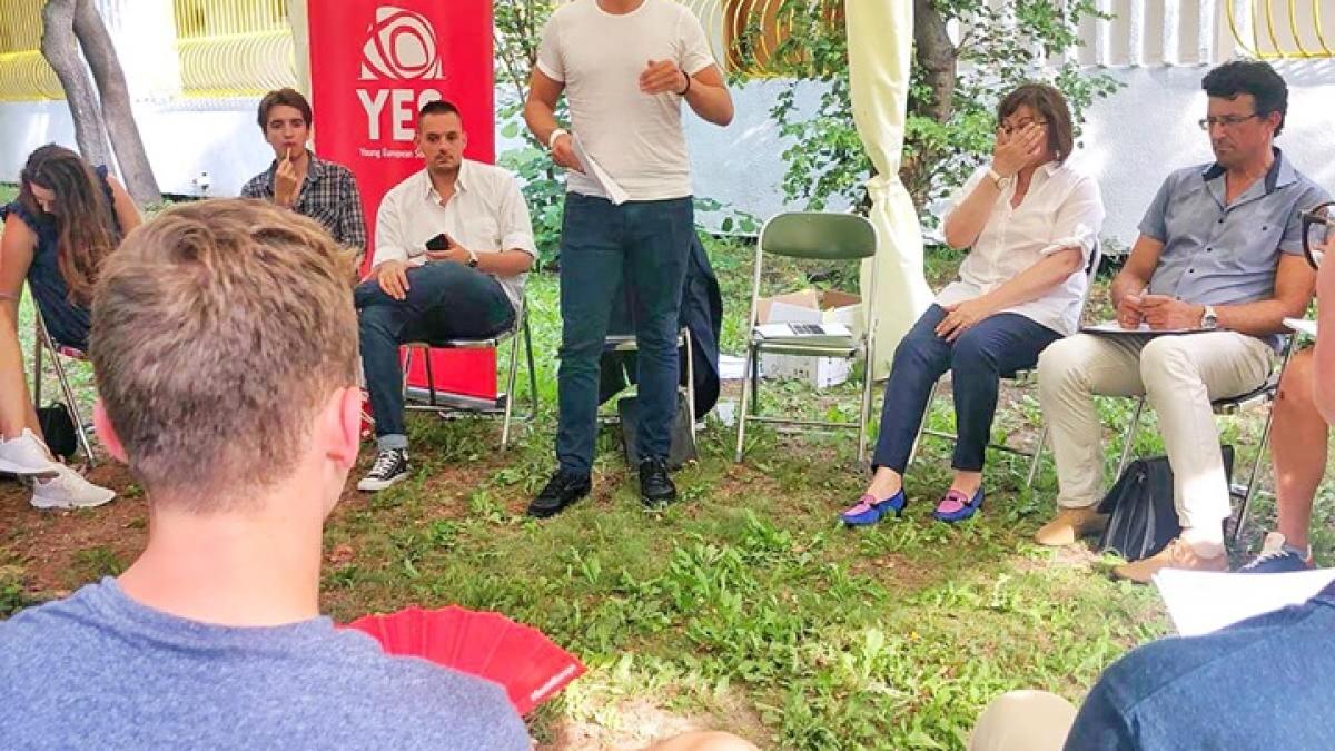 67779841_2371665723045606_1604400413698686976_n_52252500