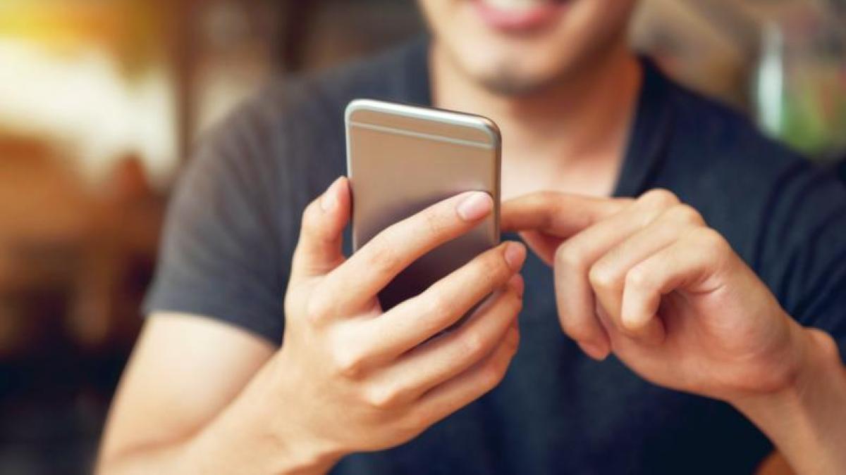 barbat-telefon_21433500