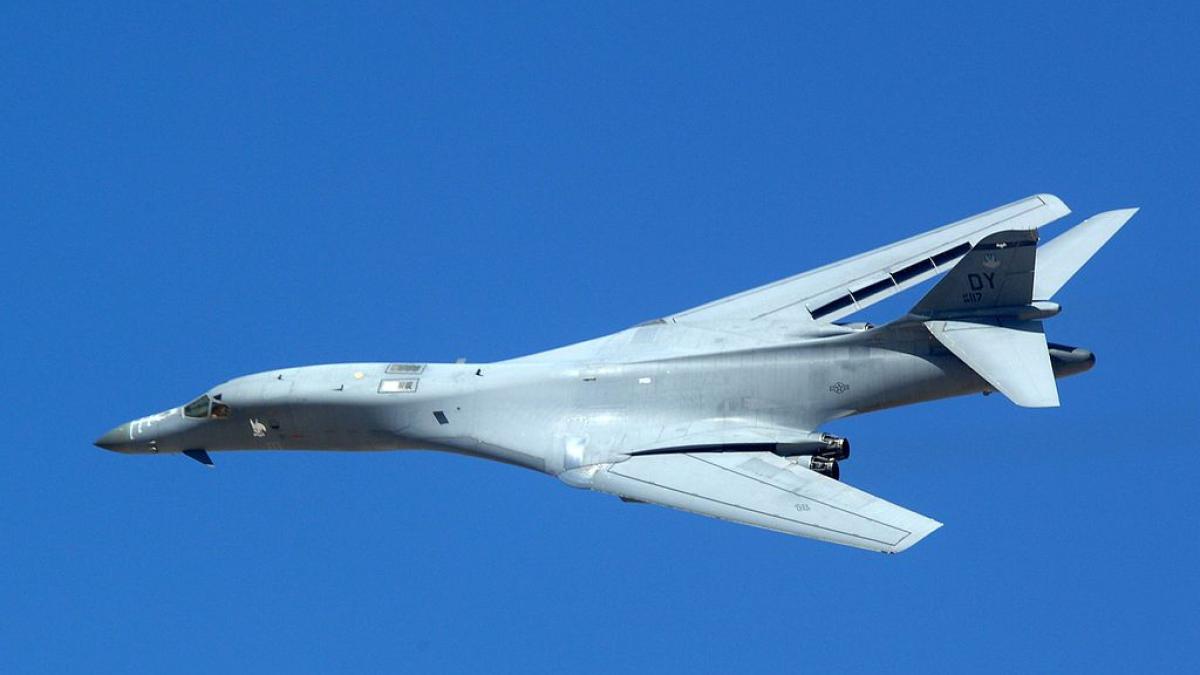 bombardier-b-1-sua_02661700