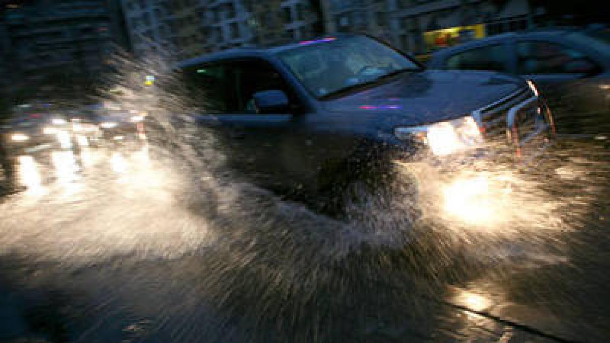 ploi_torentiale__grindina_si_descarcari_electrice__de_miercuri_15899700