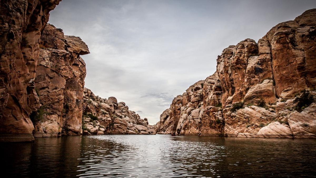 cliff-1850715_960_720_33762300