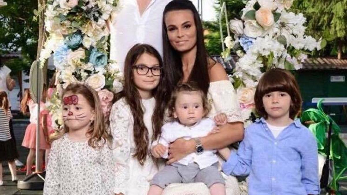 anca_serea_si_adi_sina_familie_86885100