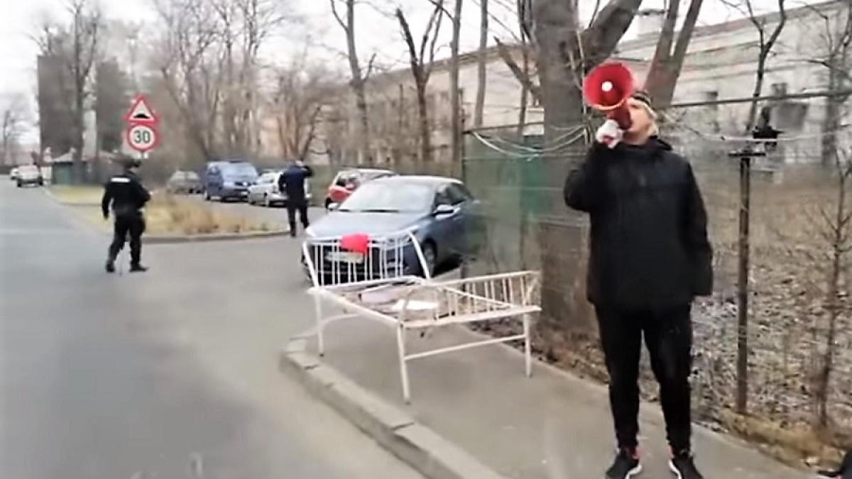 protest_iliescu_ceausescu_01328200