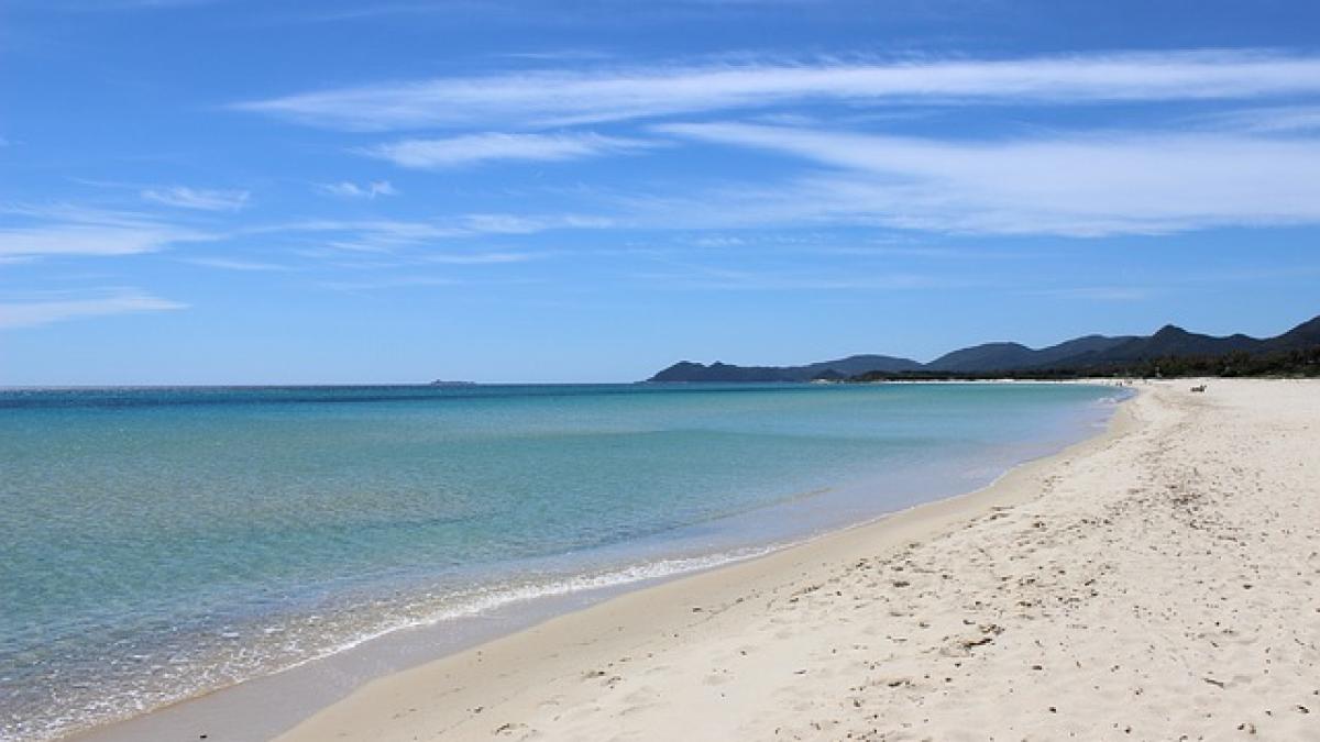 sardinia-nisip_80396900