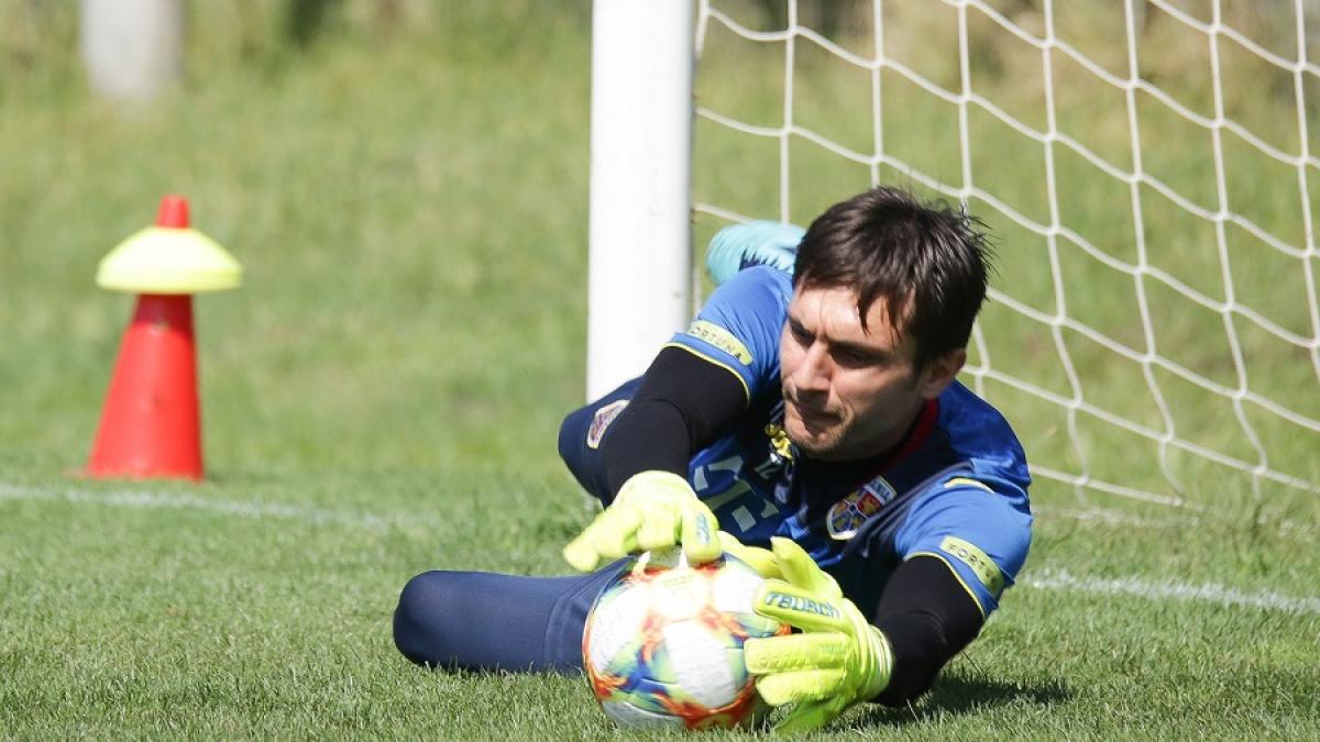 tatarusanu_frf_02_78304800