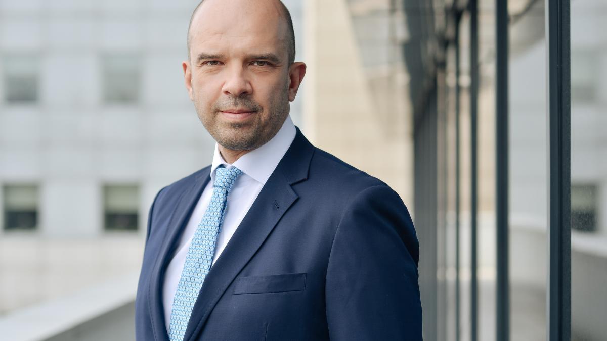 dinu-bumbacea--partener-coordonator--consulting--deloitte_02_39765200