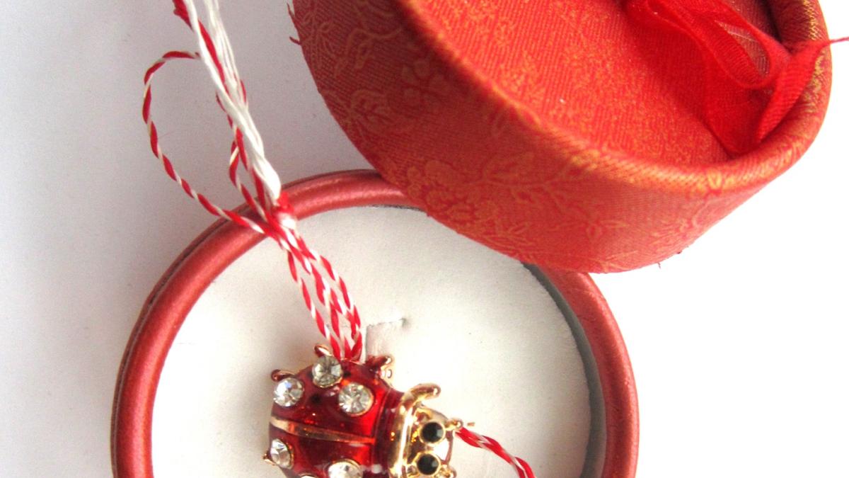 brosa_martisor_1_60435200