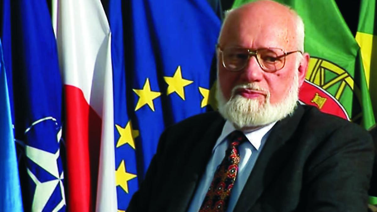 gelu_voican_voiculescu_79083600