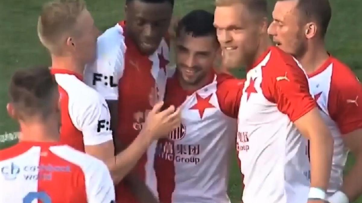 stanciu_gol_slavia_82874100