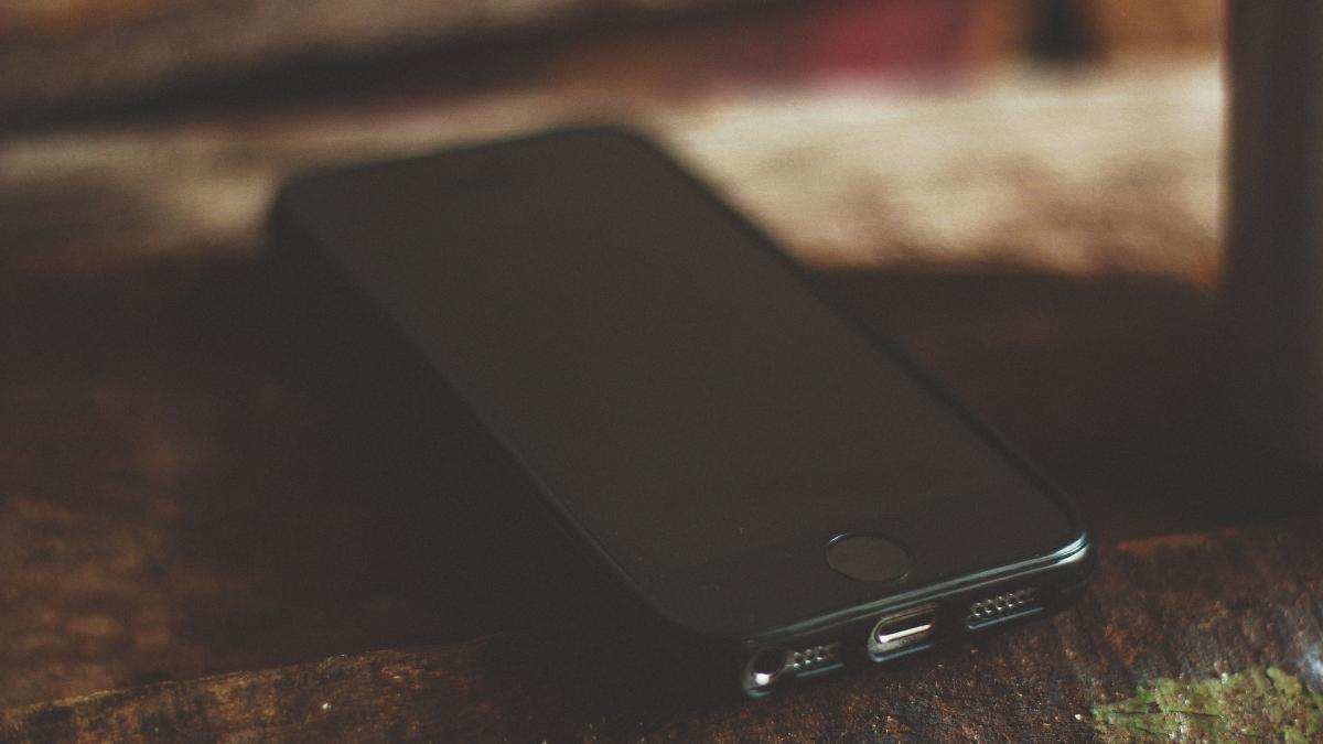 iphone-2617299_1920_71293800