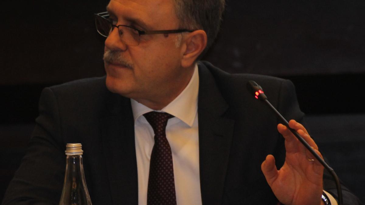 cristian-rosu_85728400