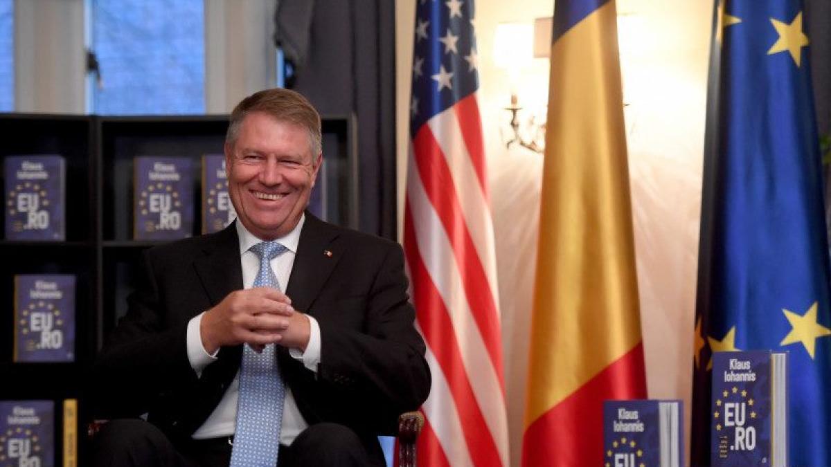klaus-iohannis-zambind_79346800