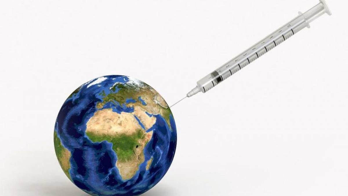 vaccin_siringa_glob_pamant_78889900_00911200