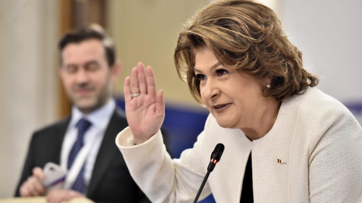 rovana-plumb_78679800