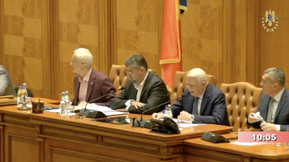 se-citeste-motiunea-de-cenzura_98148200