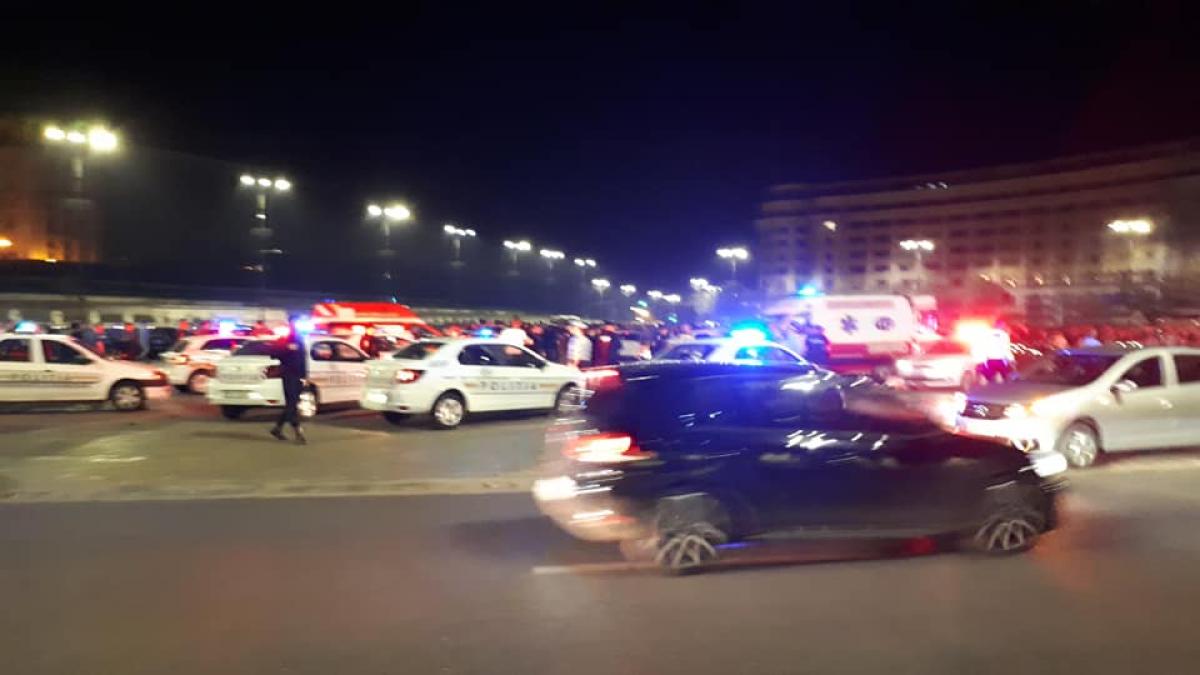 piata-constitutiei-cristian-mateescu-foro_10281200