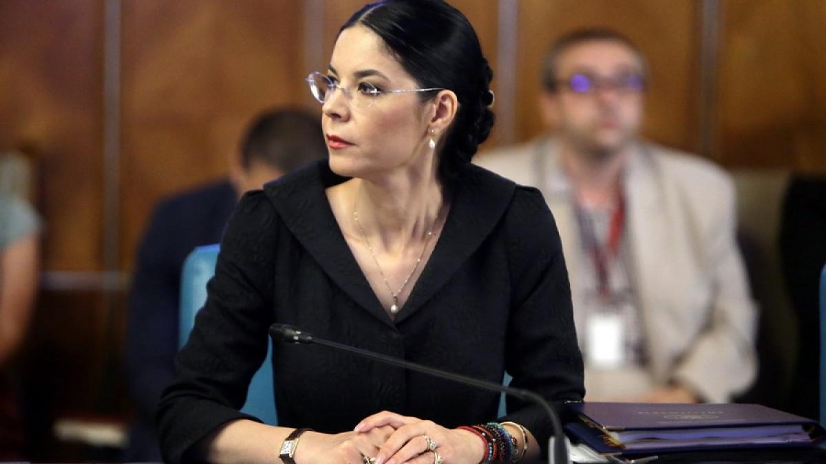 ana_birchall_sed_giv_69341700